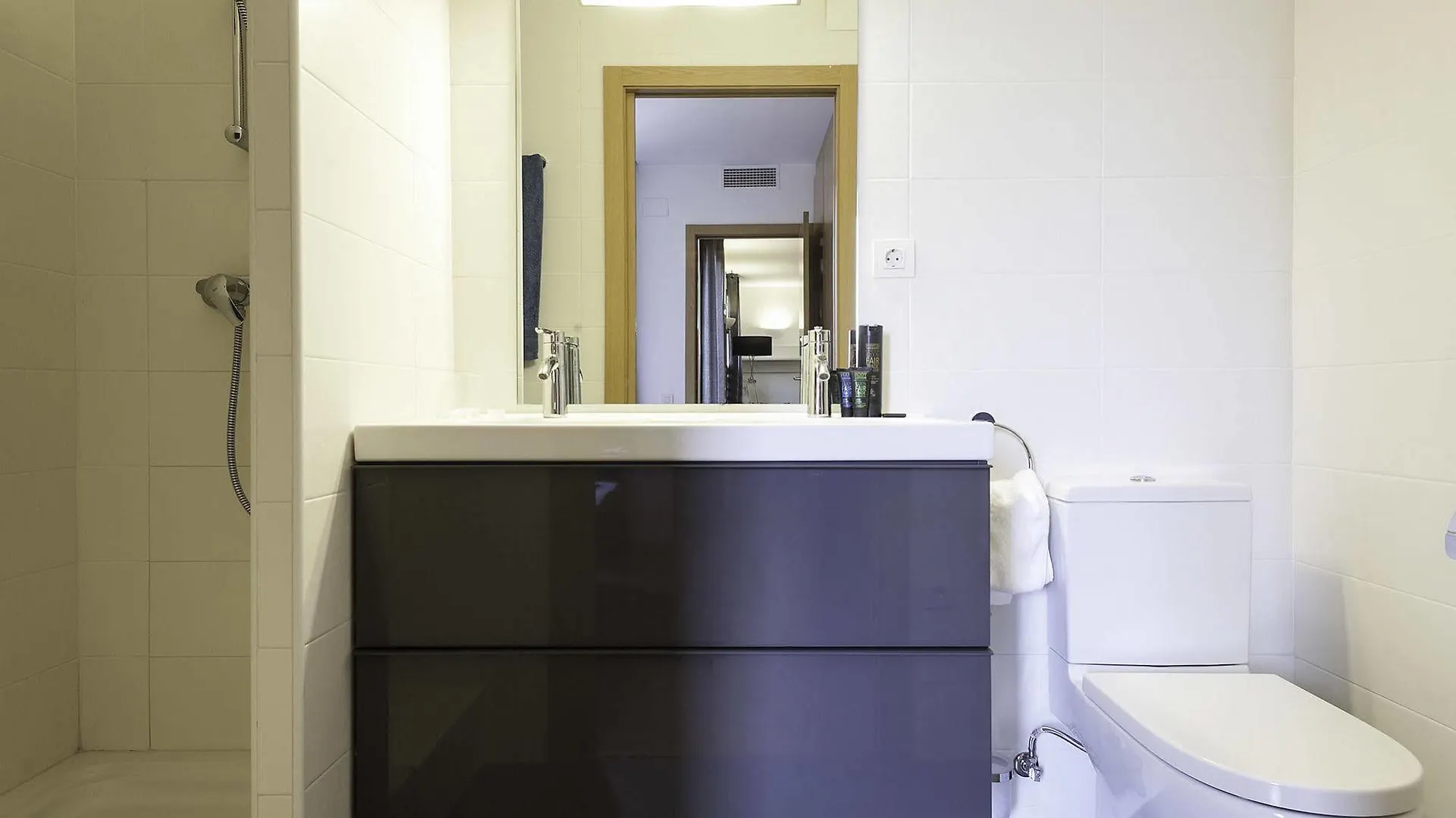 Hotell Bonavista Apartments - Pedrera Barcelona